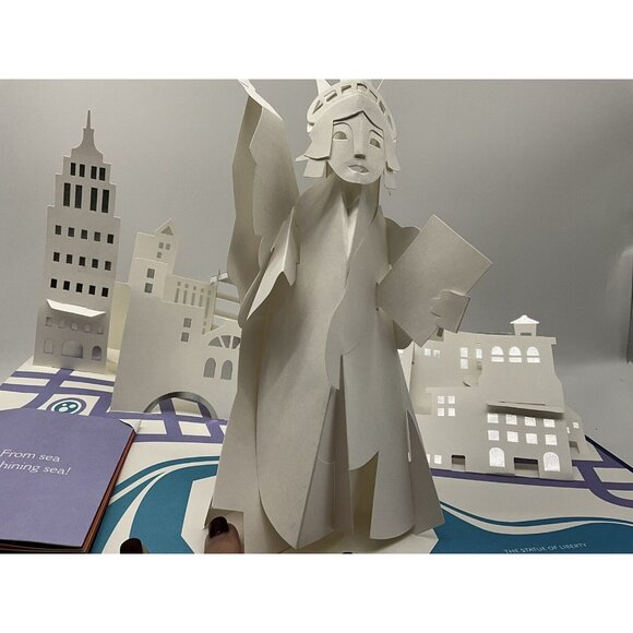 America the Beautiful by Robert Sabuda Pop-Up Book 2004 Little Simon Publisher - Picture 12 of 16